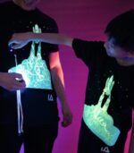 Illuminated apparel - Παιδική μπλούζα glow in the dark με σχέδιο διαστημόπλοιο - Image 2