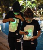 Illuminated apparel - Μπλούζα glow in the dark μαύρη - Image 3